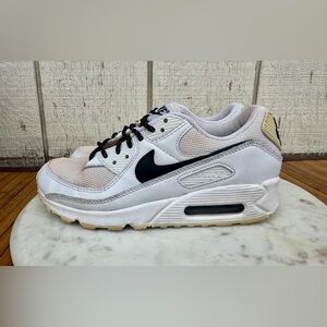 Nike Air Max 90 Sneaker Black/White CQ2560-101 – Women’s Size 7